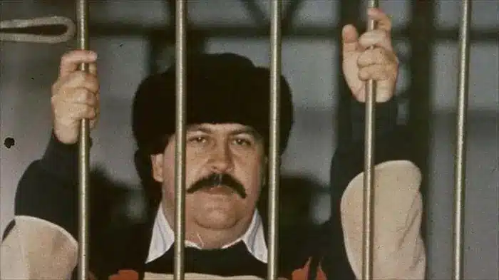Pablo Escobar: Kehidupan di Balik Jeruji Besi